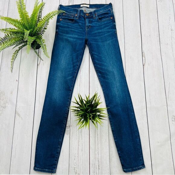 Madewell 8” Skinny Factory Faded Jeans Size 26T - Picture 1 of 13